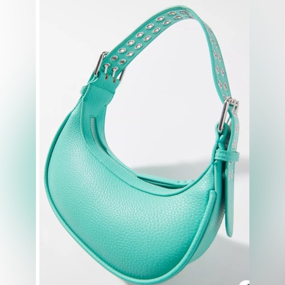 Urban Outfitters Lucy Medium Crescent Bag - Picture 12 of 13